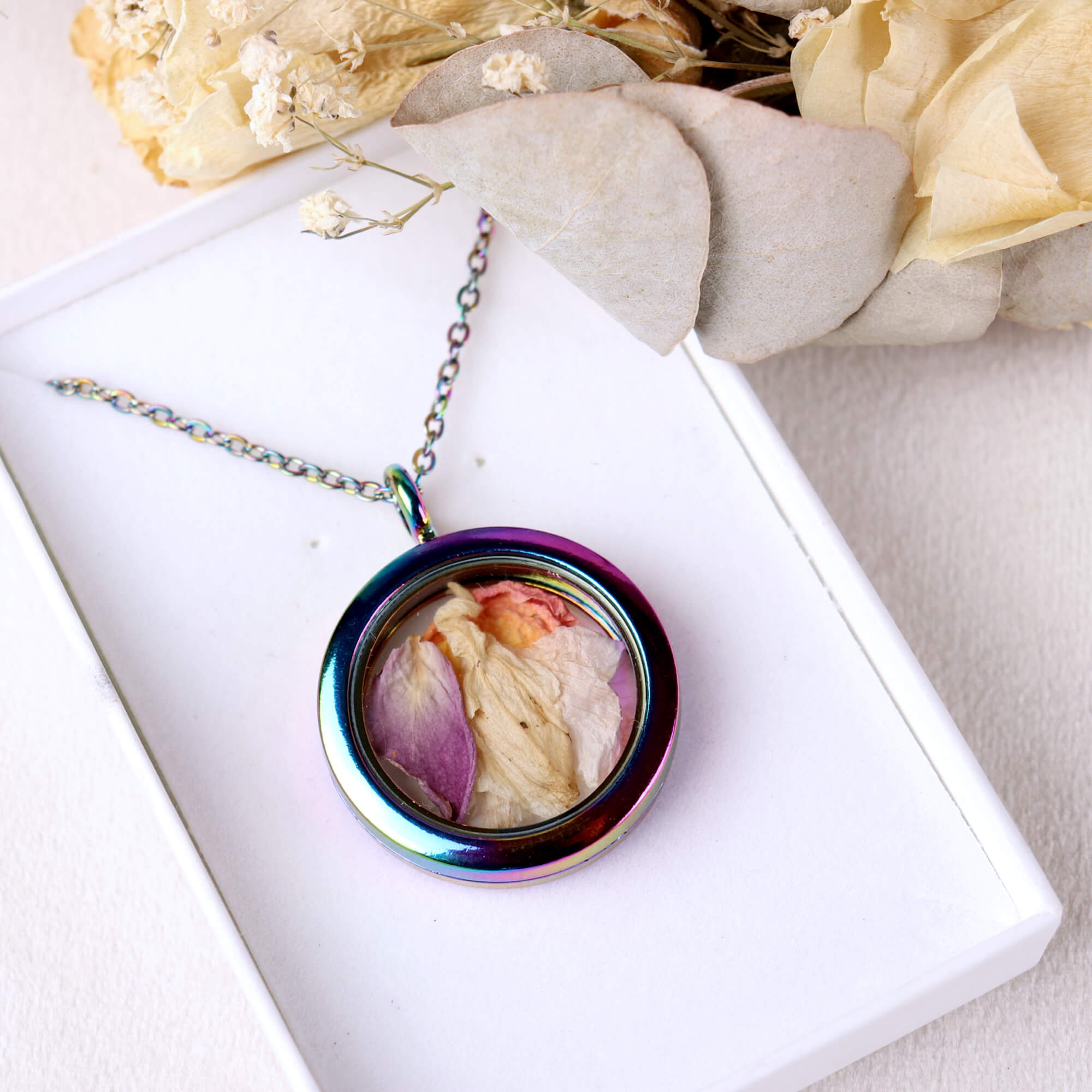 Rainbow necklace with your flowers