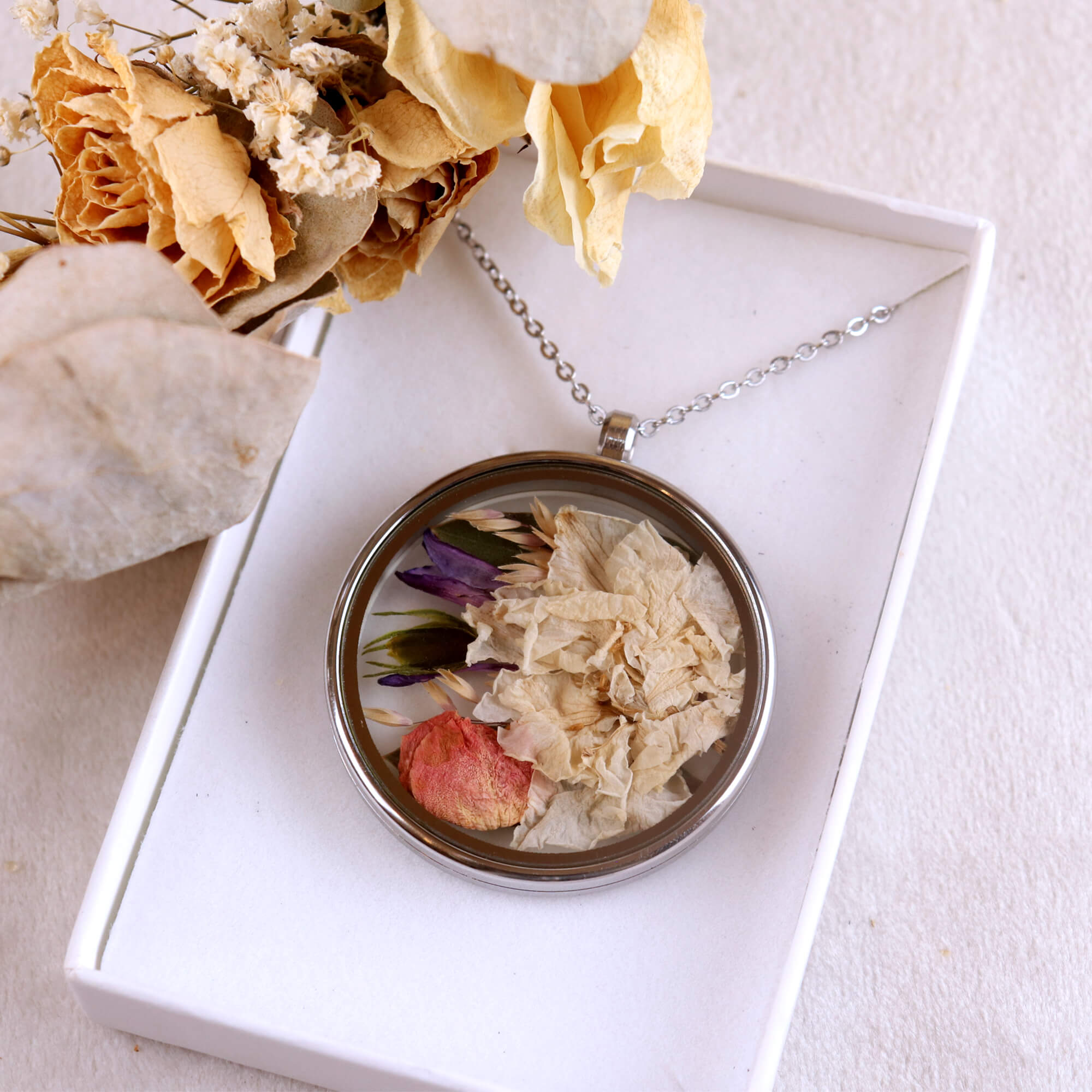 Silver necklace with your flowers