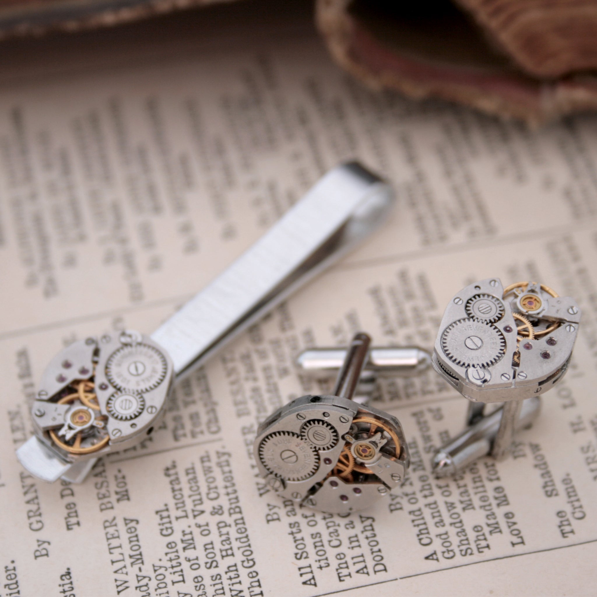 Steam punk tie clip and cufflinks set