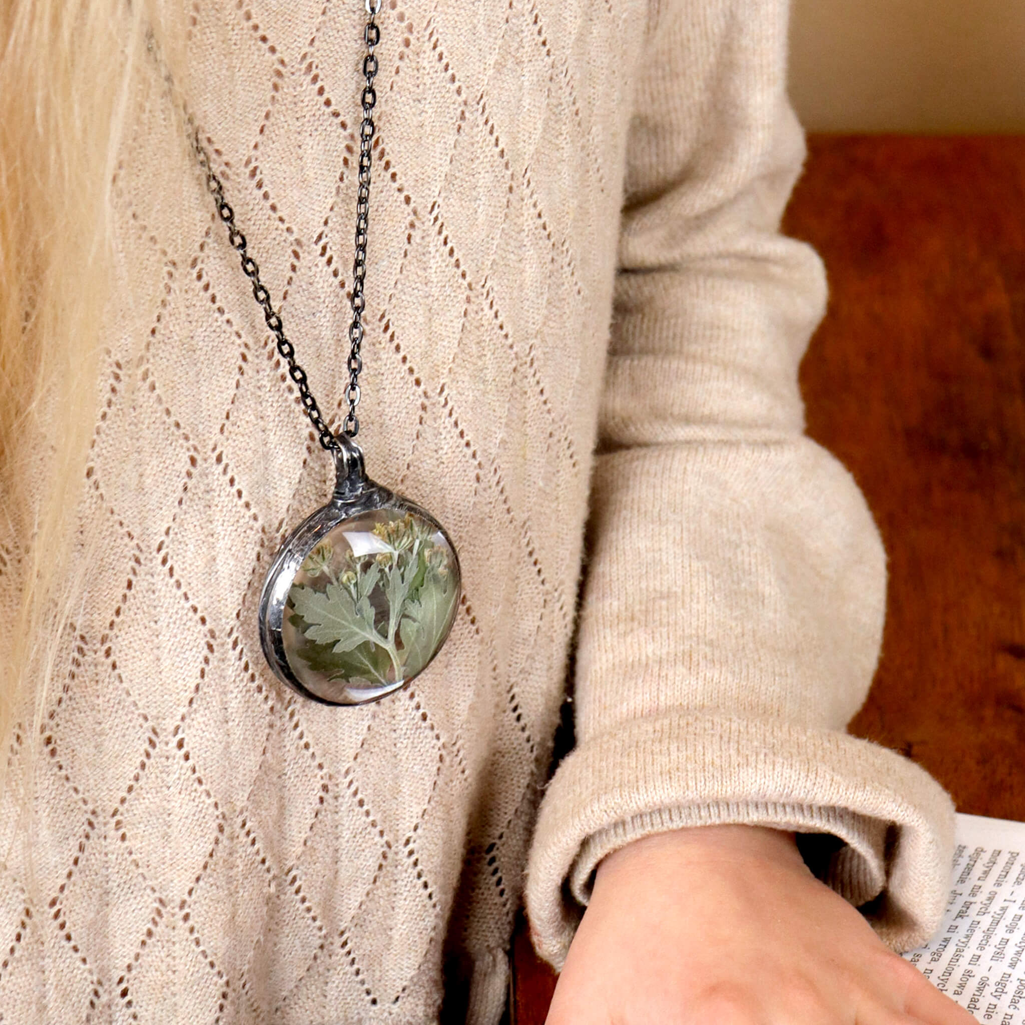 Pressed flowers necklace