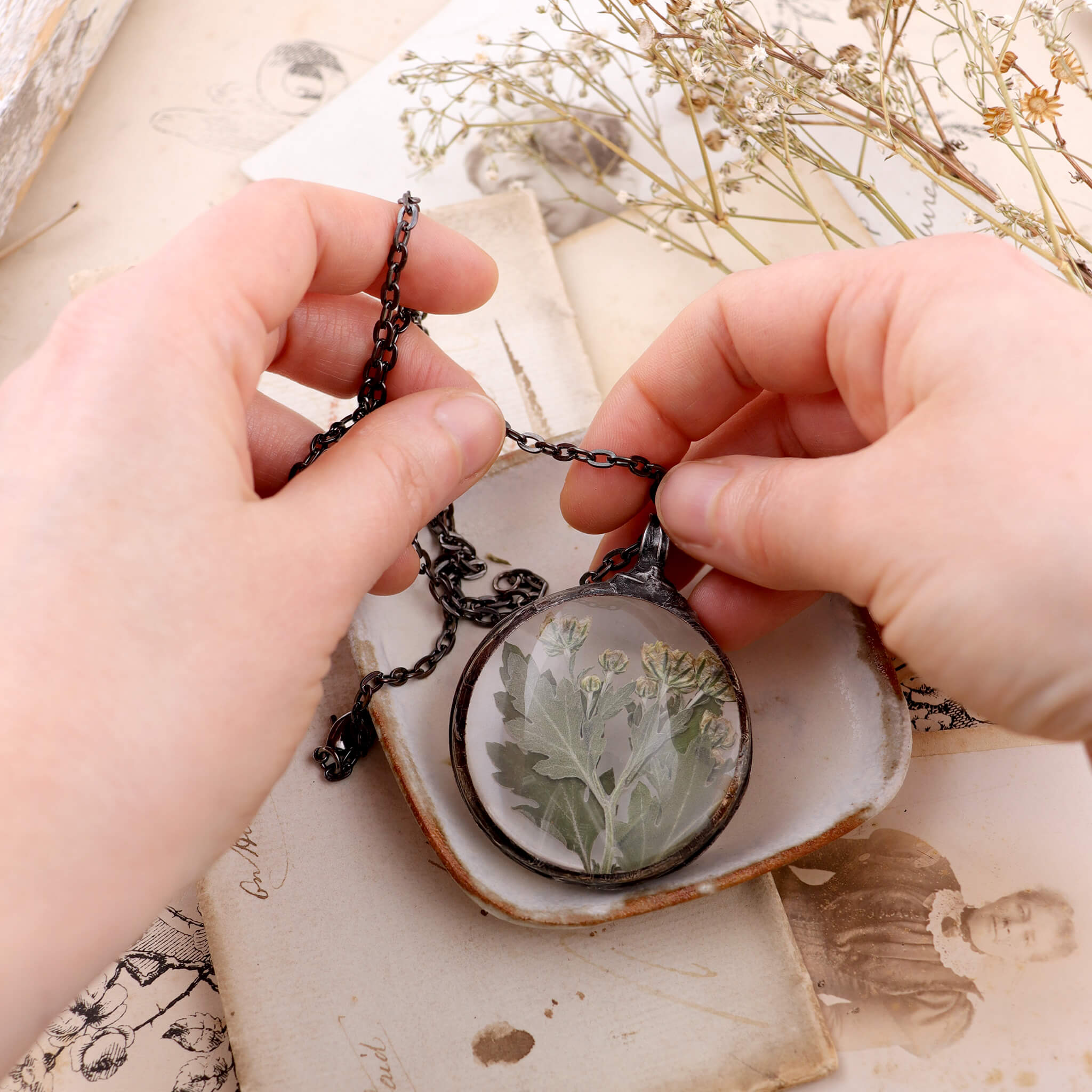 Pressed flowers necklace