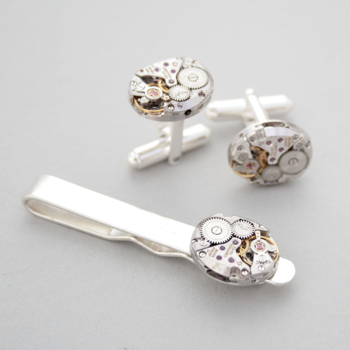 tie clip and cufflinks