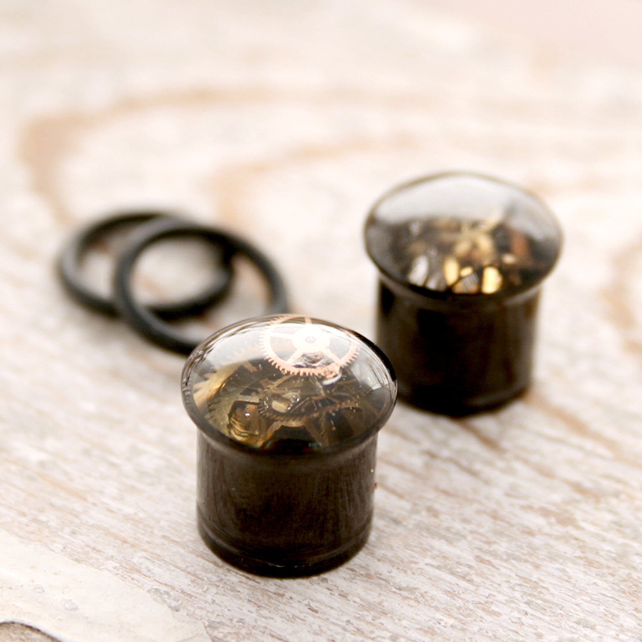 Small o-ring steampunk ear gauges