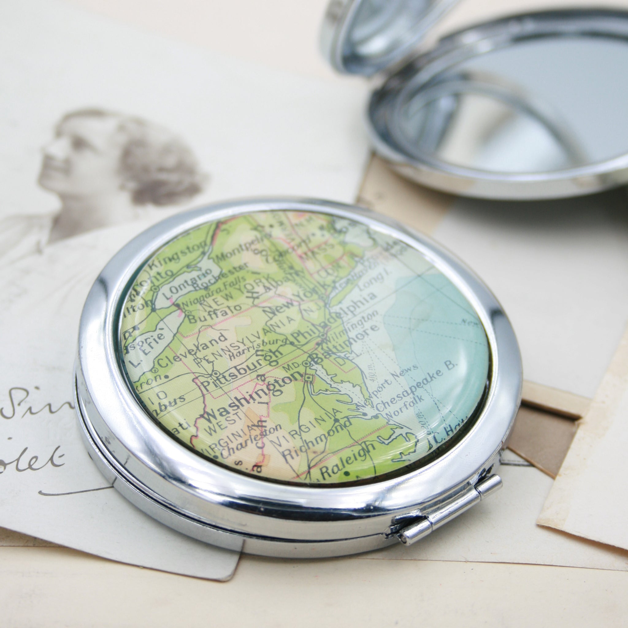 Personalised Compact Mirror in silver color featuring map of New York