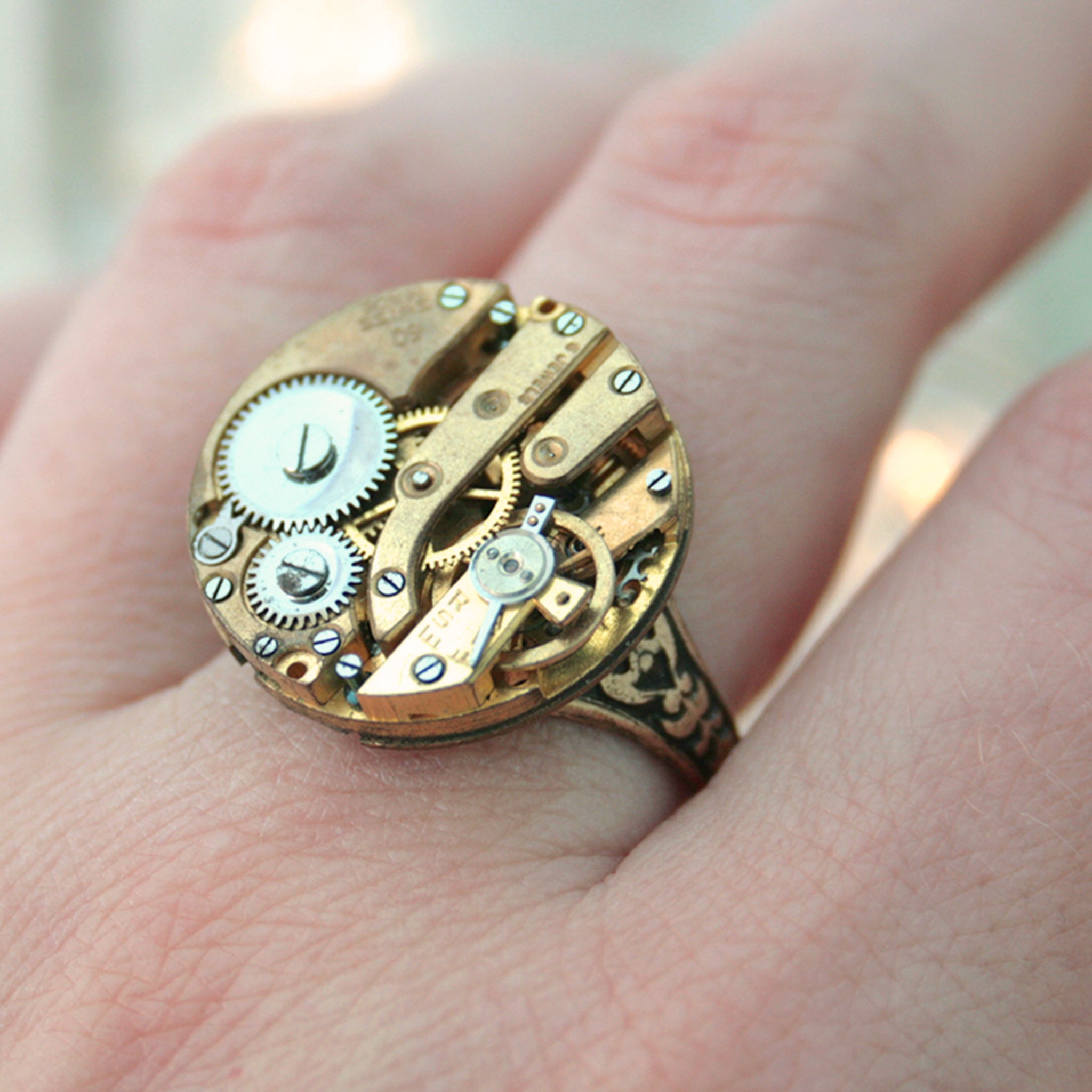 Gothic Ring in Gold on Floral Band