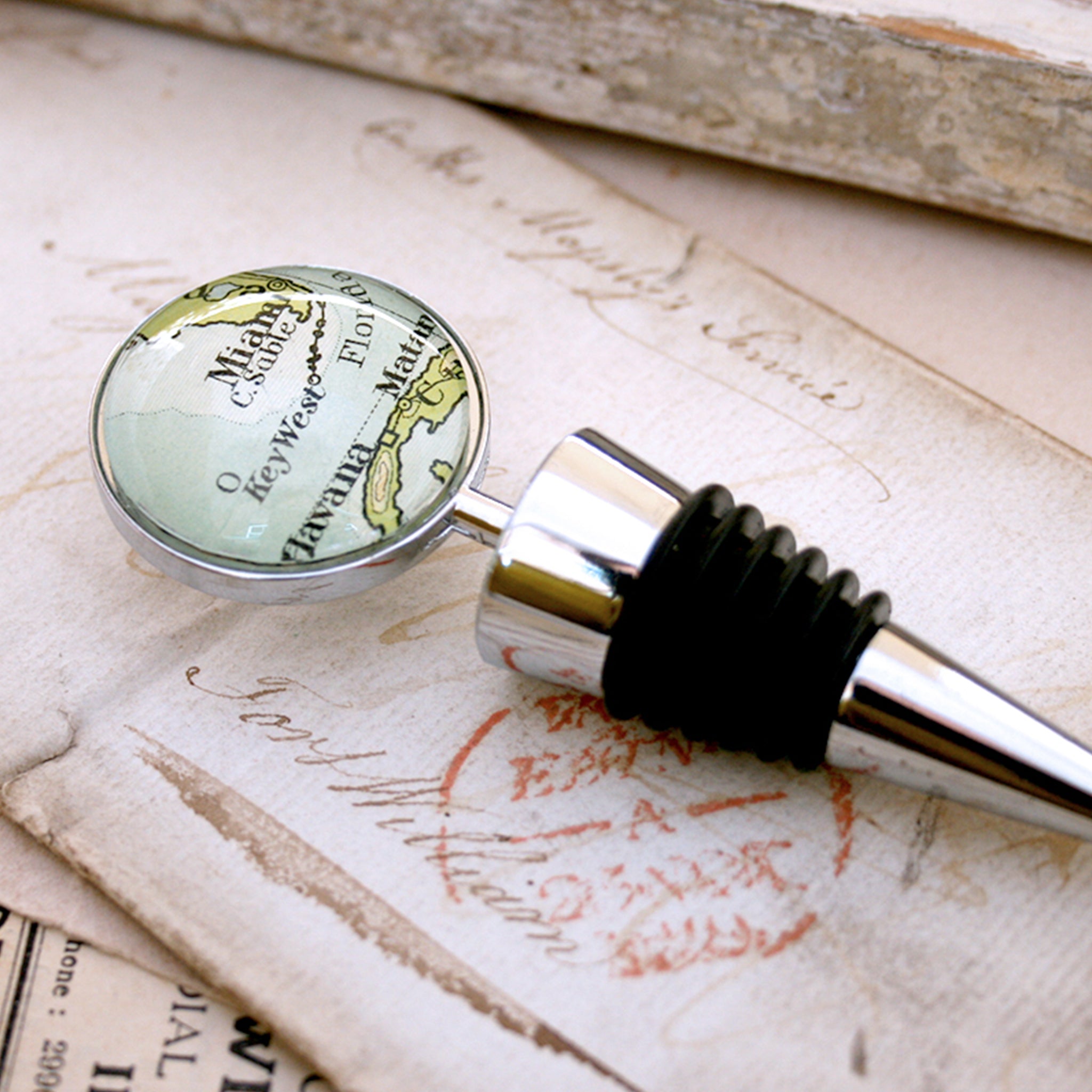 Wine Bottle Stopper personalised with map of Miami